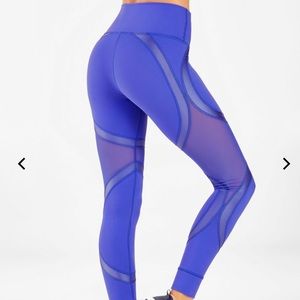 Fabletics Highwaisted Powerhold Shine Legging